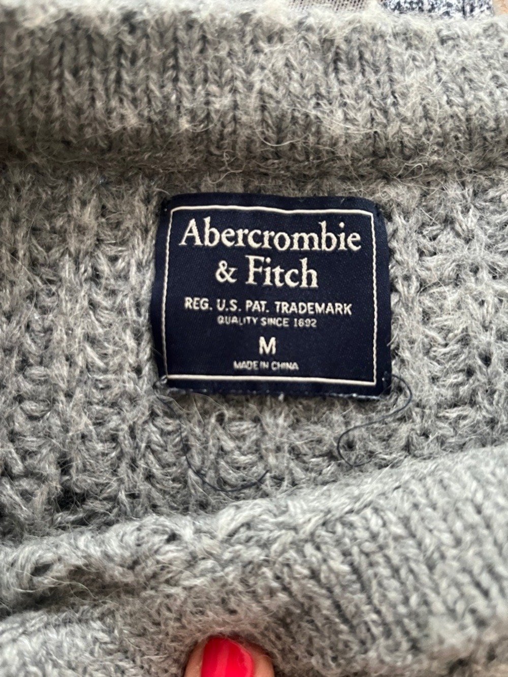 Abercrombie & Fitch Gray Knit Crewneck Sweater Medium - Picture 5 of 8